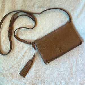 • Tory Burch purse •